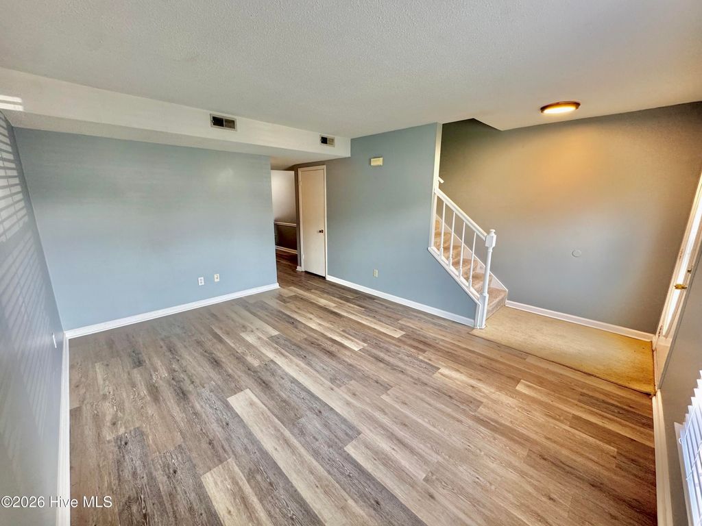 Photo of 141 King George Court, Jacksonville, NC 28546 (MLS # 100574839)