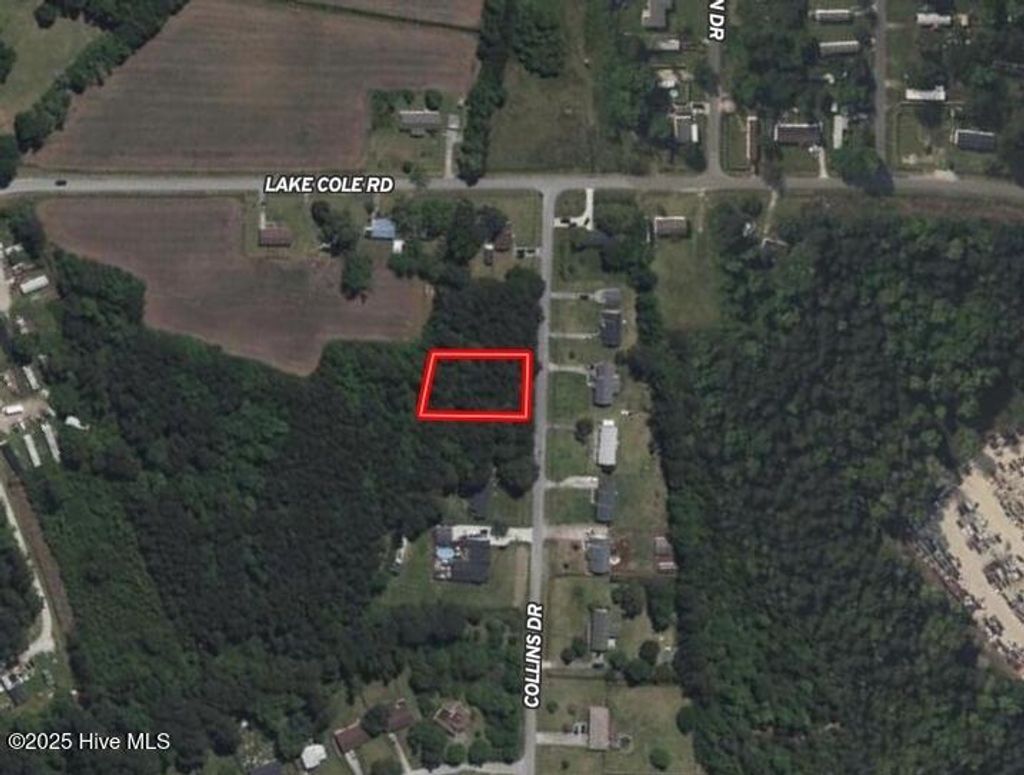 Photo of 33 Collins Dr Drive, Midway Park, NC 28544 (MLS # 100532927)