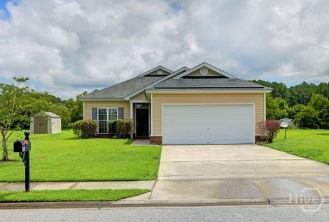 Homes For Rent - 20 Evergreen Oak Drive<br/> Richmond Hill, GA 31324