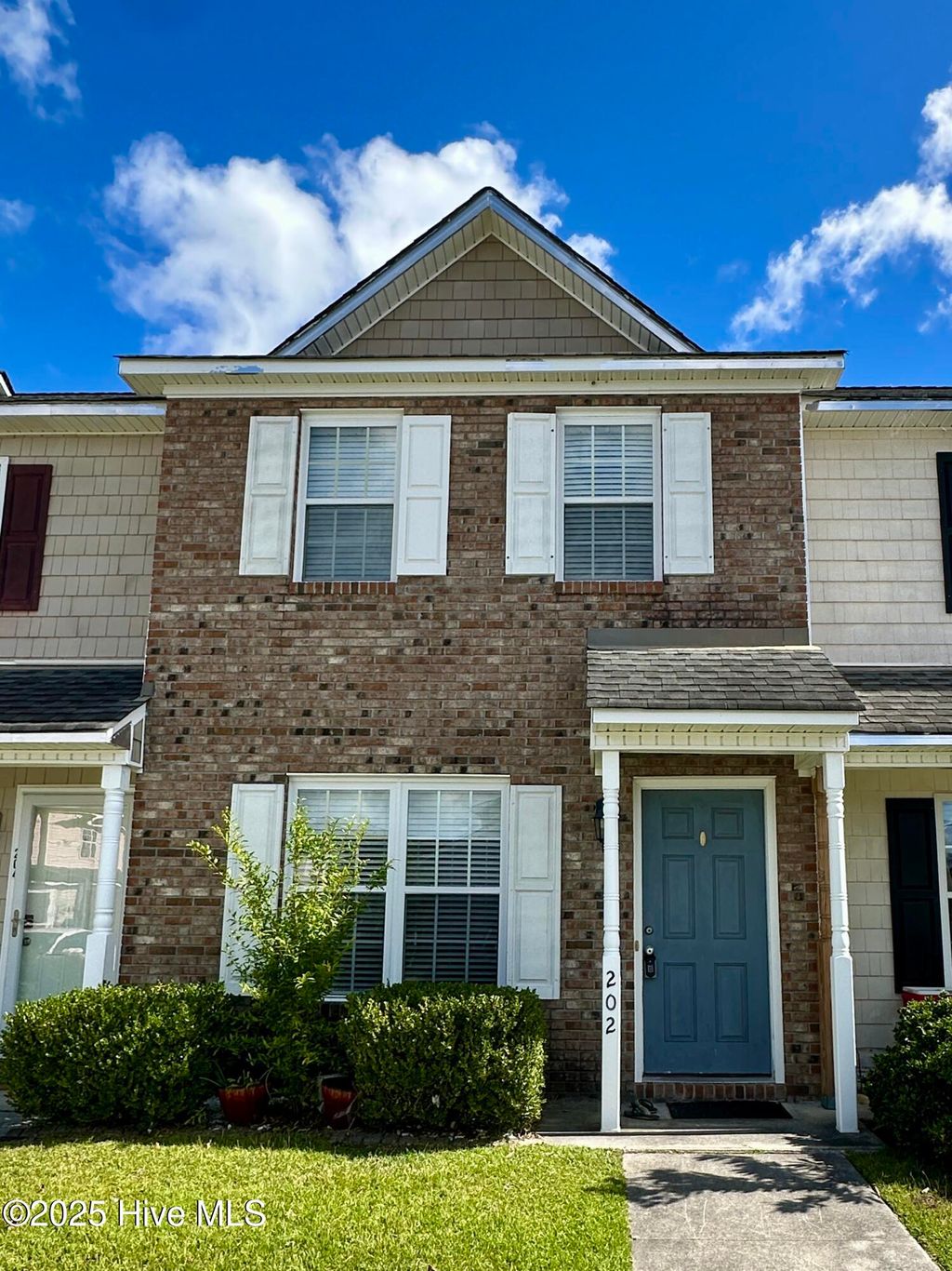 Photo of 202 Springwood Drive, Jacksonville, NC 28546 (MLS # 100534613)