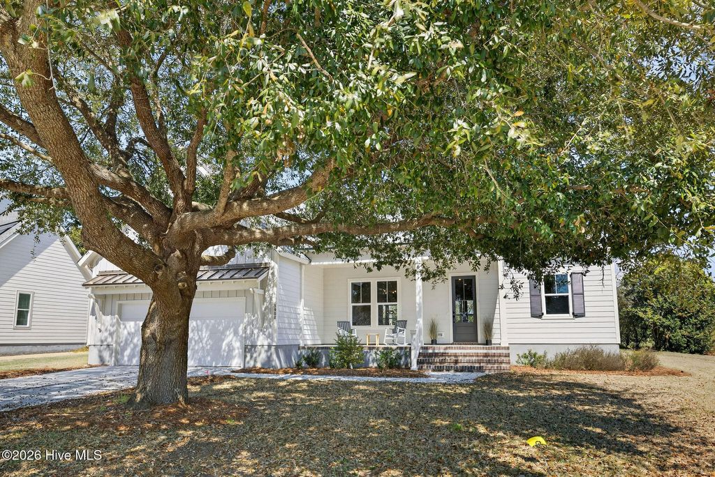 Photo of 5988 Gray Squirrel Path, Southport, NC 28461 (MLS # 100560917)