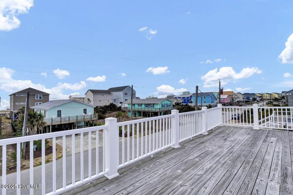 1207 N Topsail Drive