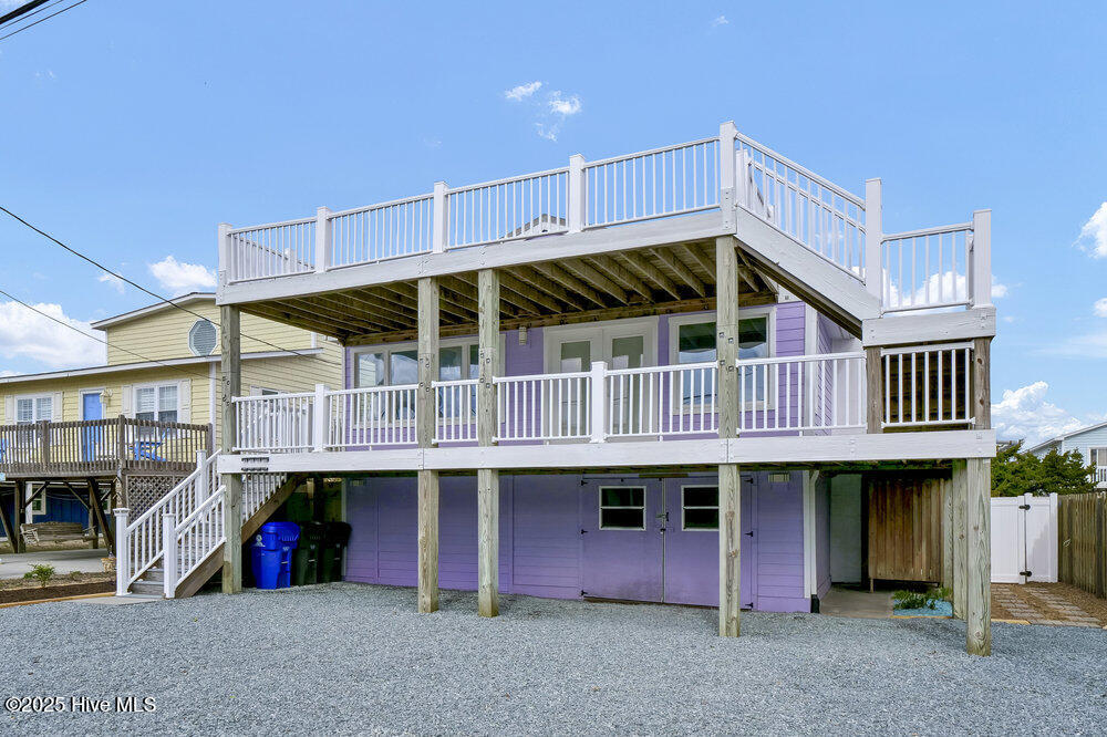 1207 N Topsail Drive