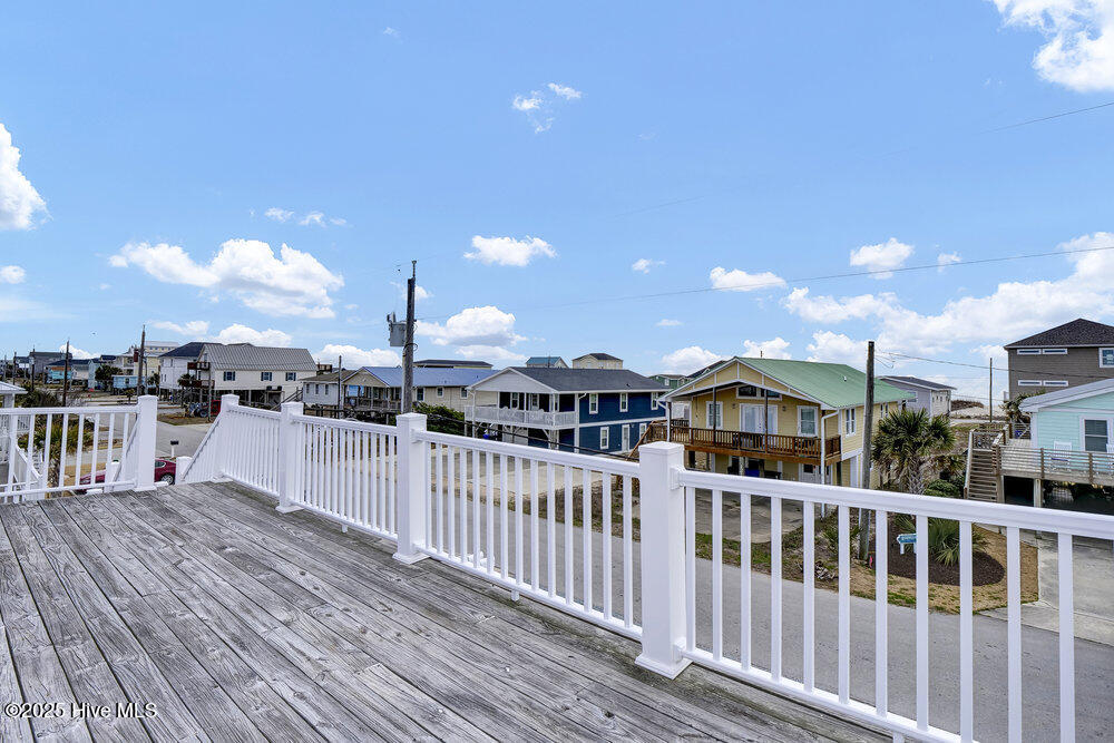 1207 N Topsail Drive