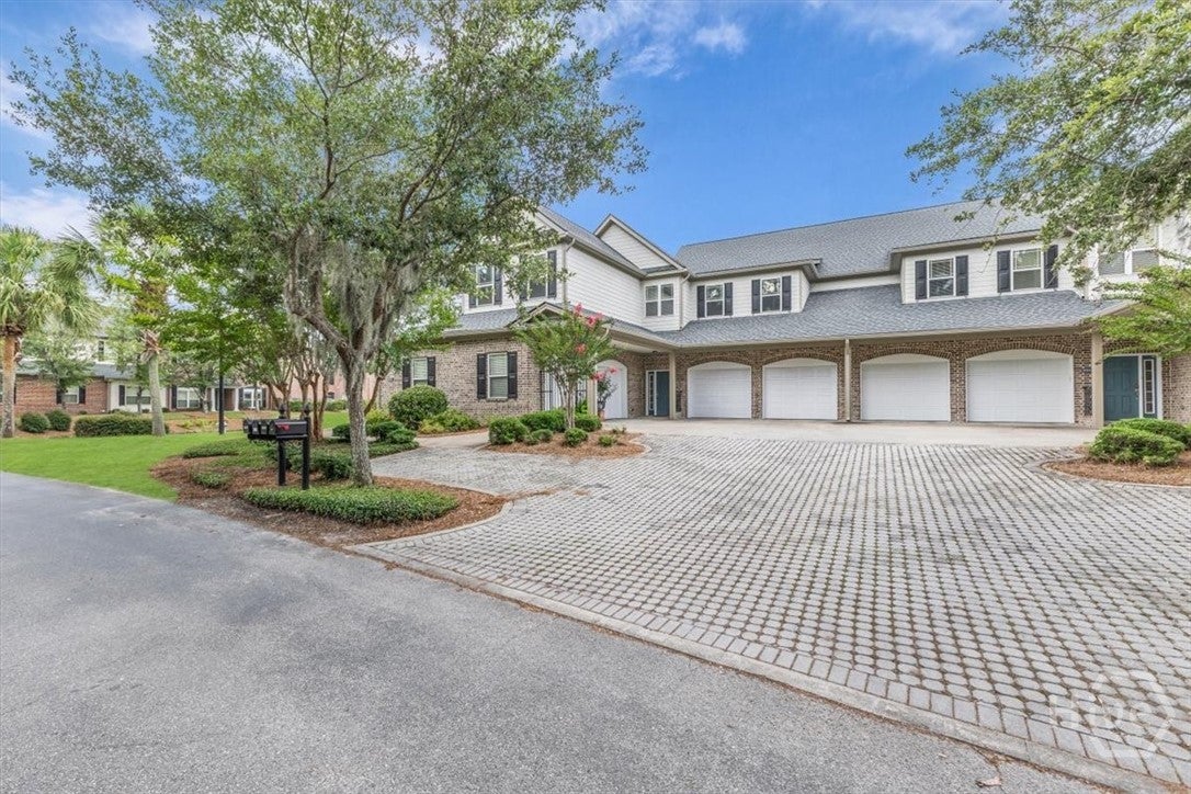 1003 River Oaks Drive