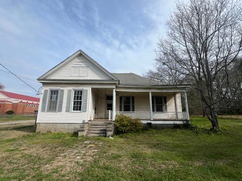 Homes For Sale - 179 Independence Street<br/> Tignall, GA 30668