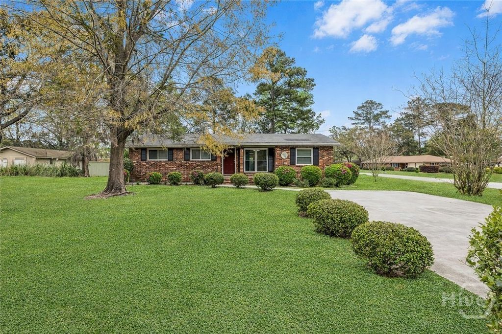 Photo of 402 N Sangrena Drive, Pooler, GA 31322 (MLS # SA351679)