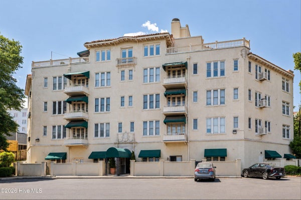 2068 WALTON WAY APT 201, AUGUSTA, GA 30904 - Image 82cda005fcd3eac1c66ea89fecf78e4a/2736208593