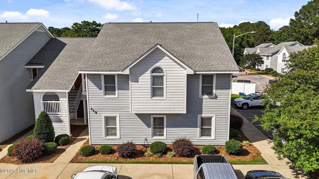 Photo of 113 W Victoria Court #C, Greenville, NC 27834 (MLS # 100506055)