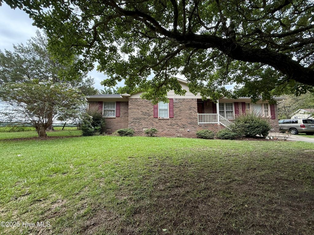 Photo of 225 Tip Toe Road, Edenton, NC 27932 (MLS # 100525537)