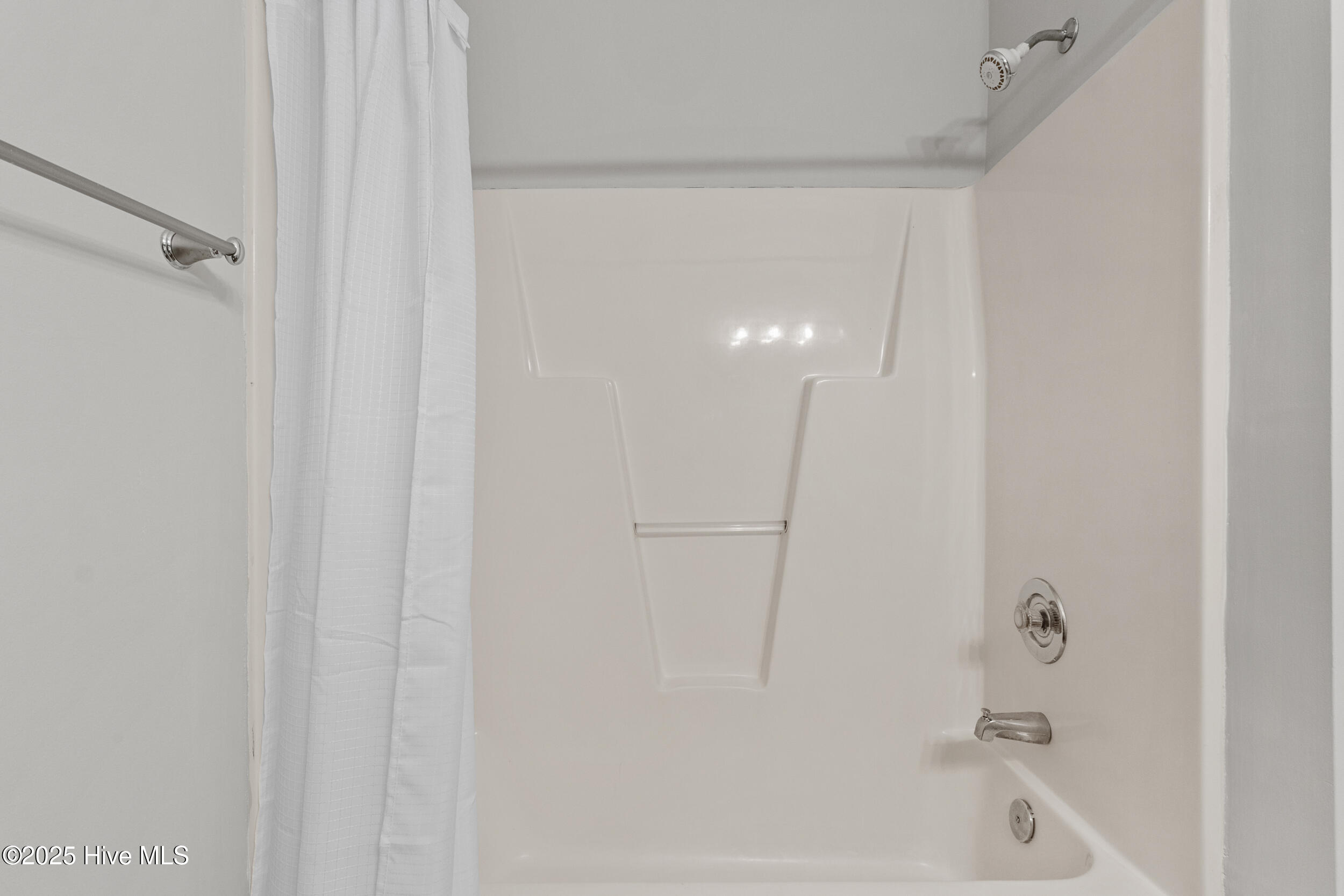 Wilmington, North Carolina 28405, United States, 2 Bedrooms Bedrooms, ,2 BathroomsBathrooms,Residential,Pending,255960