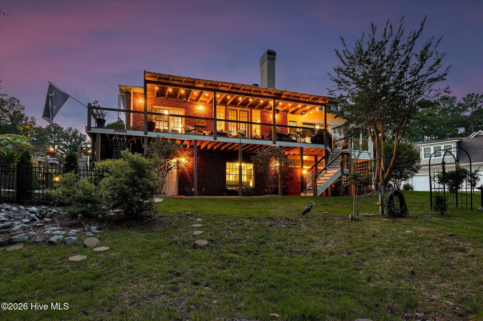 335 Crown Point
