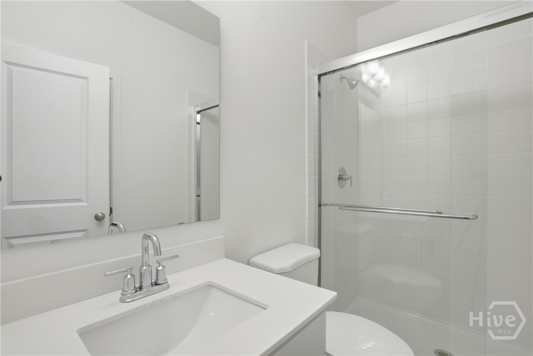 300 Kingswood Circle