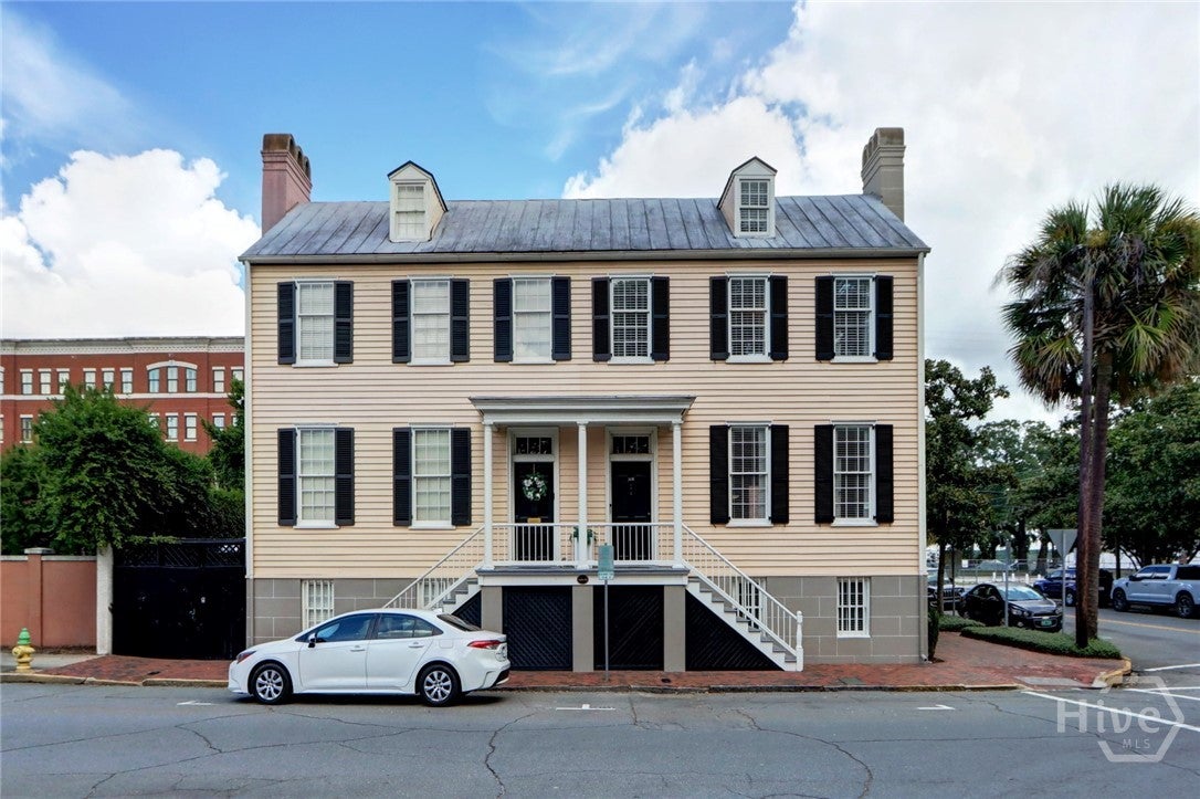 326 E Bryan Street