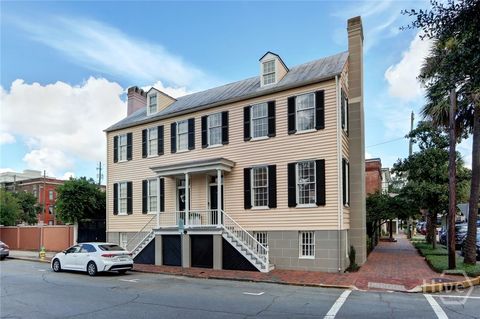 Townhouse For Sale - 326 E Bryan Street<br/> Savannah, GA 31401