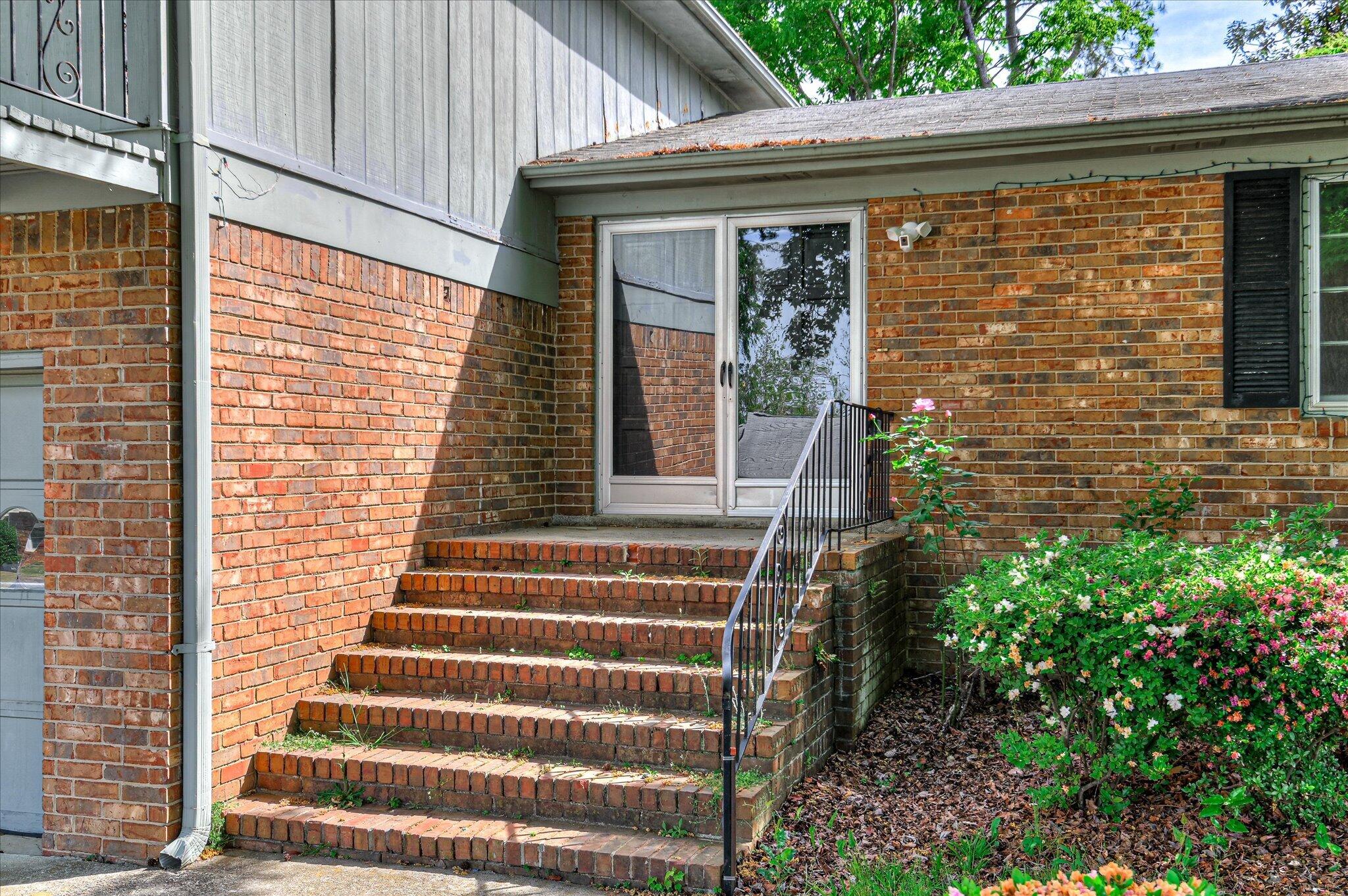 862 Brookfield Parkway