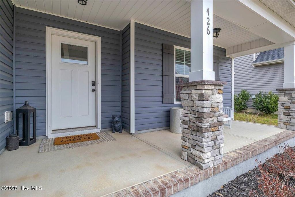 Photo of 426 Pebble Shore Drive, Sneads Ferry, NC 28460 (MLS # 100558740)