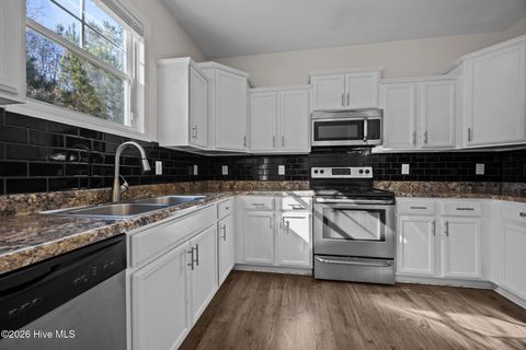 Tiny photo for 712 Dexter Court, Jacksonville, NC 28546 (MLS # 100550395)