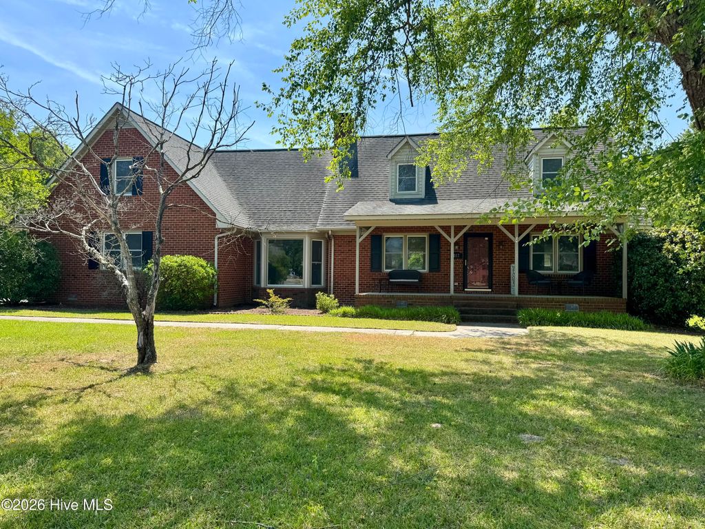 Photo of 102 Squire Drive, Winterville, NC 28590 (MLS # 100570012)