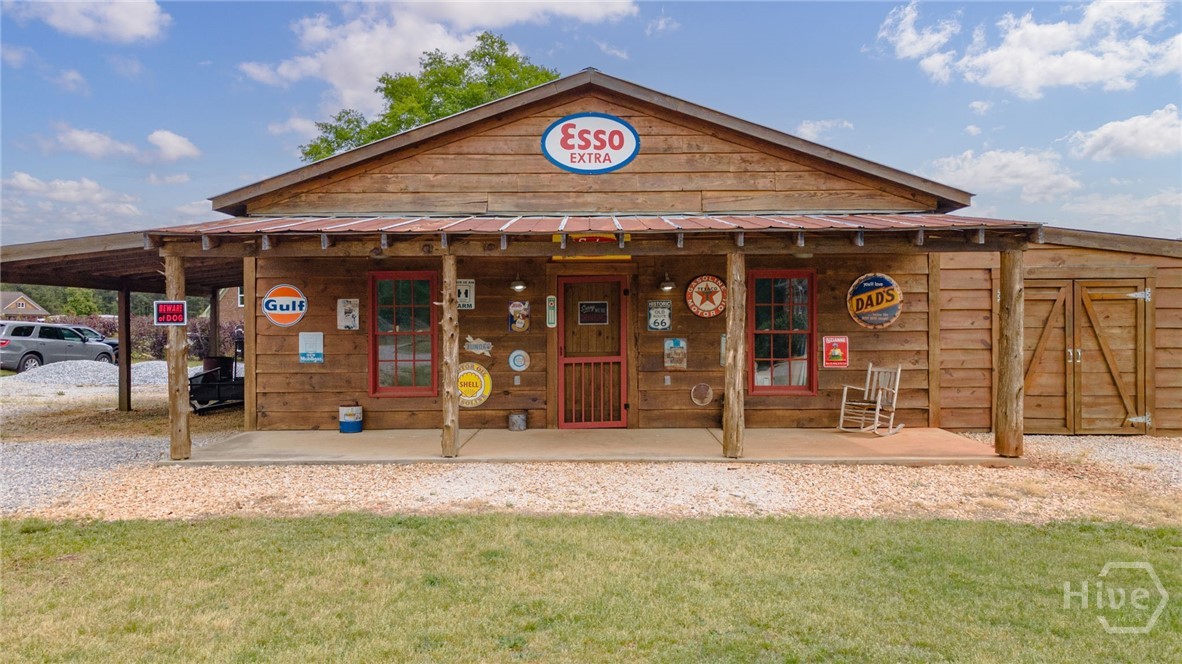 725 Amber Lakes Court