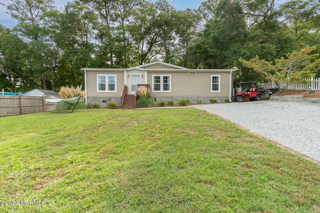 Photo of 314 Jones Street, Emerald Isle, NC 28594 (MLS # 100570435)