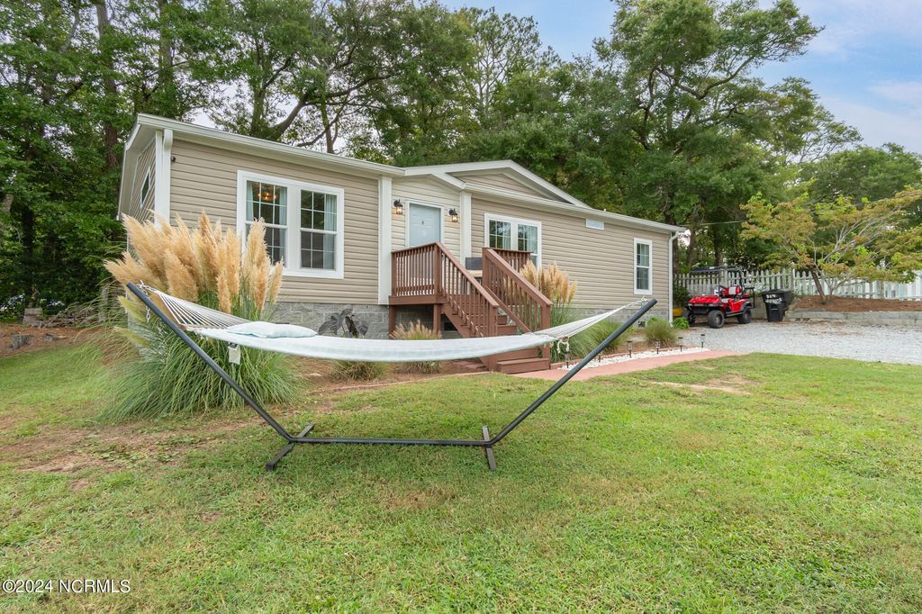 Photo of 314 Jones Street, Emerald Isle, NC 28594 (MLS # 100570435)