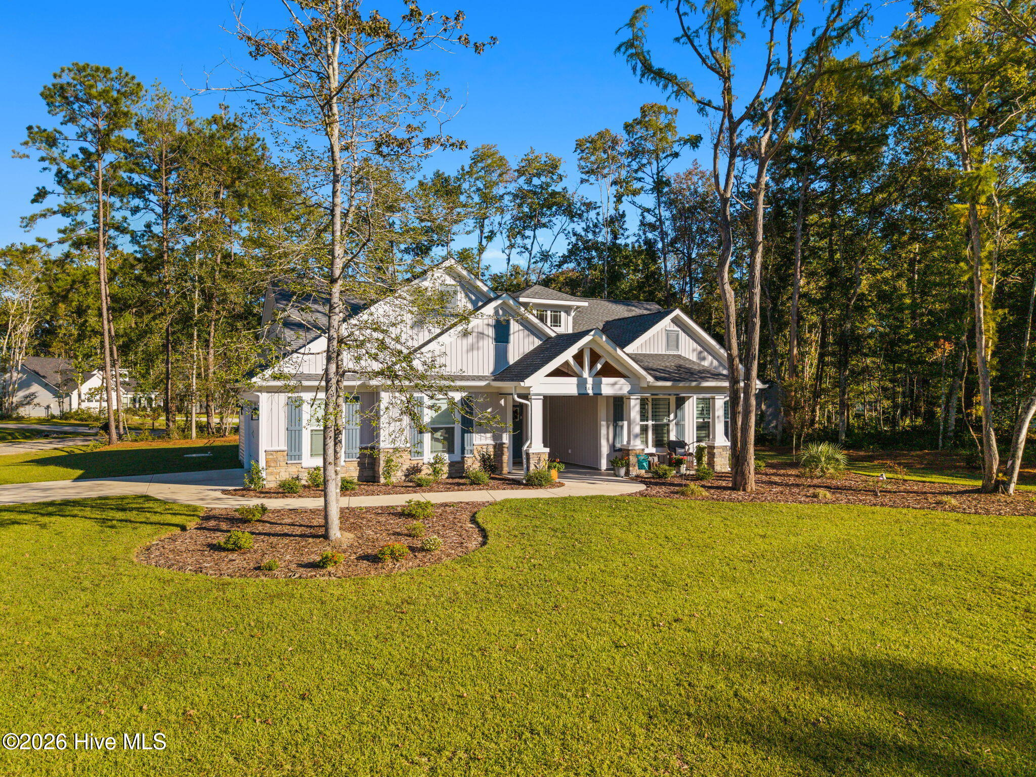 788 Boundaryline Drive NW