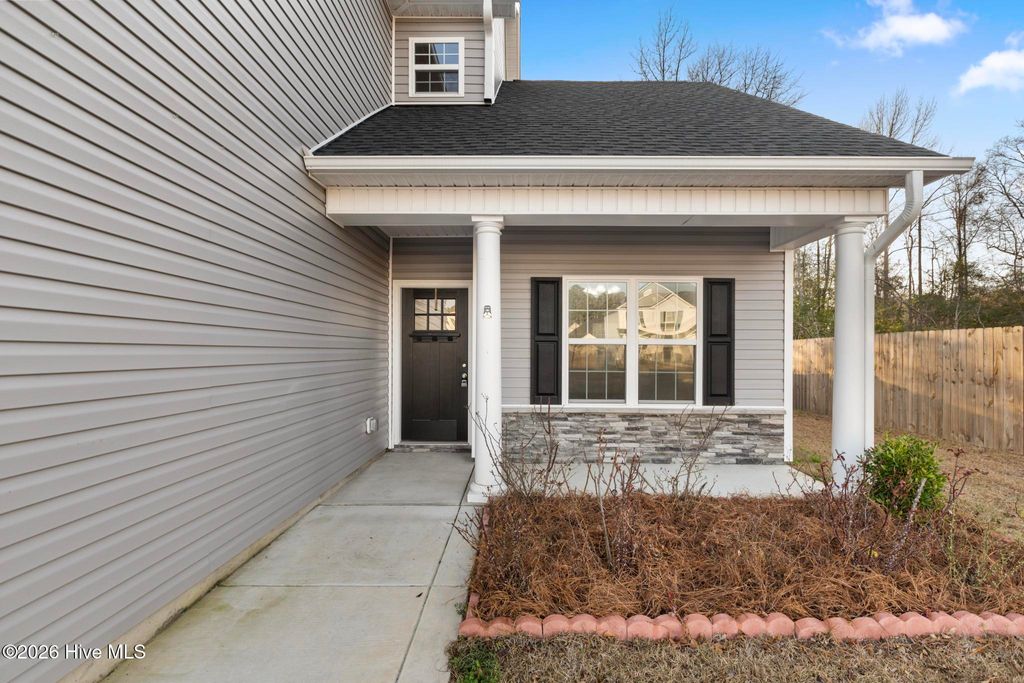 Photo of 446 Nantucket Trail, Sneads Ferry, NC 28460 (MLS # 100560656)