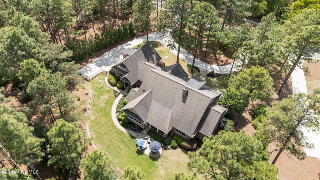Photo of 35 Quaker Ridge Road, Pinehurst, NC 28374 (MLS # 100570356)