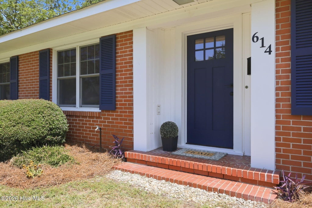 Photo of 614 E 6th Street, Washington, NC 27889 (MLS # 100597654)