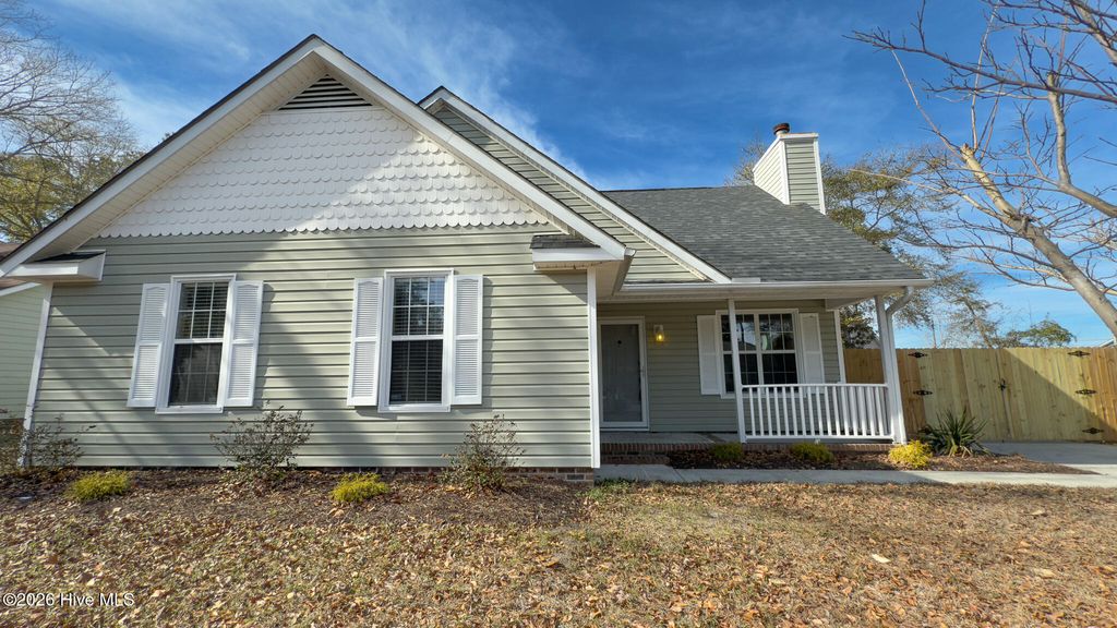 Photo of 607 Sharease Circle, Wilmington, NC 28405 (MLS # 100550550)