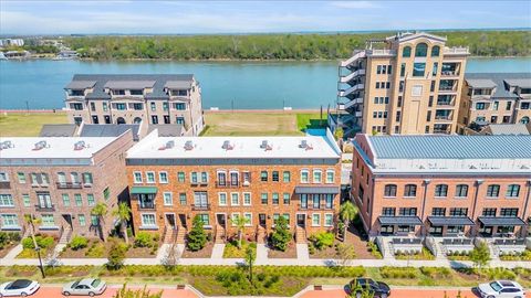 Townhouse For Sale - 424 Port Street<br/> Chatham County, Savannah, GA 31401