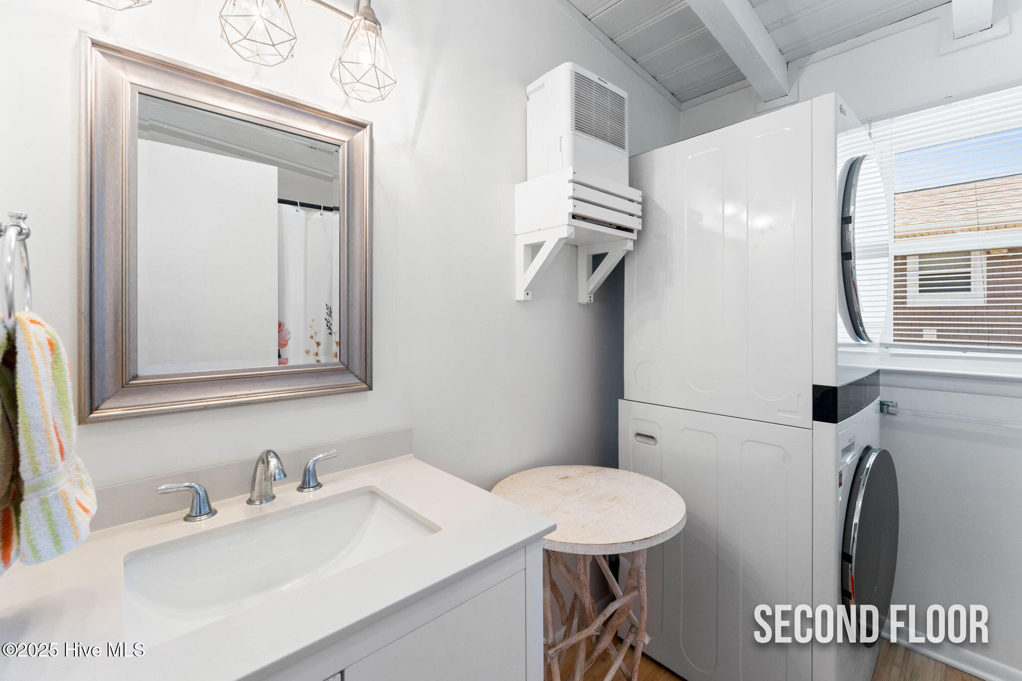 Oak Island, North Carolina 28465, United States, 6 Bedrooms Bedrooms, ,4 BathroomsBathrooms,Residential,Active,255807