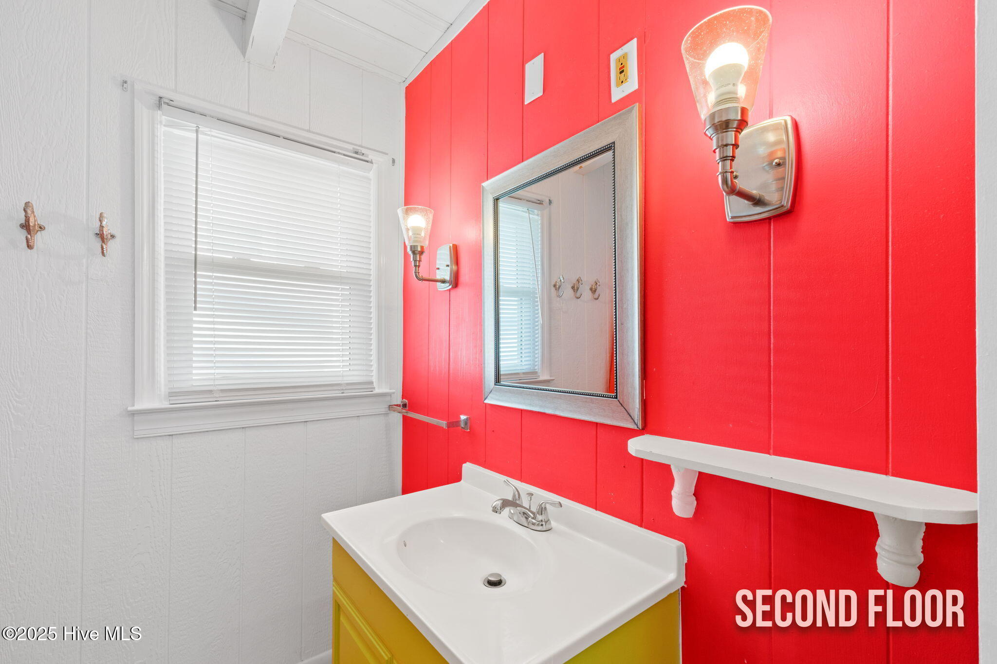 Oak Island, North Carolina 28465, United States, 6 Bedrooms Bedrooms, ,4 BathroomsBathrooms,Residential,Active,255807