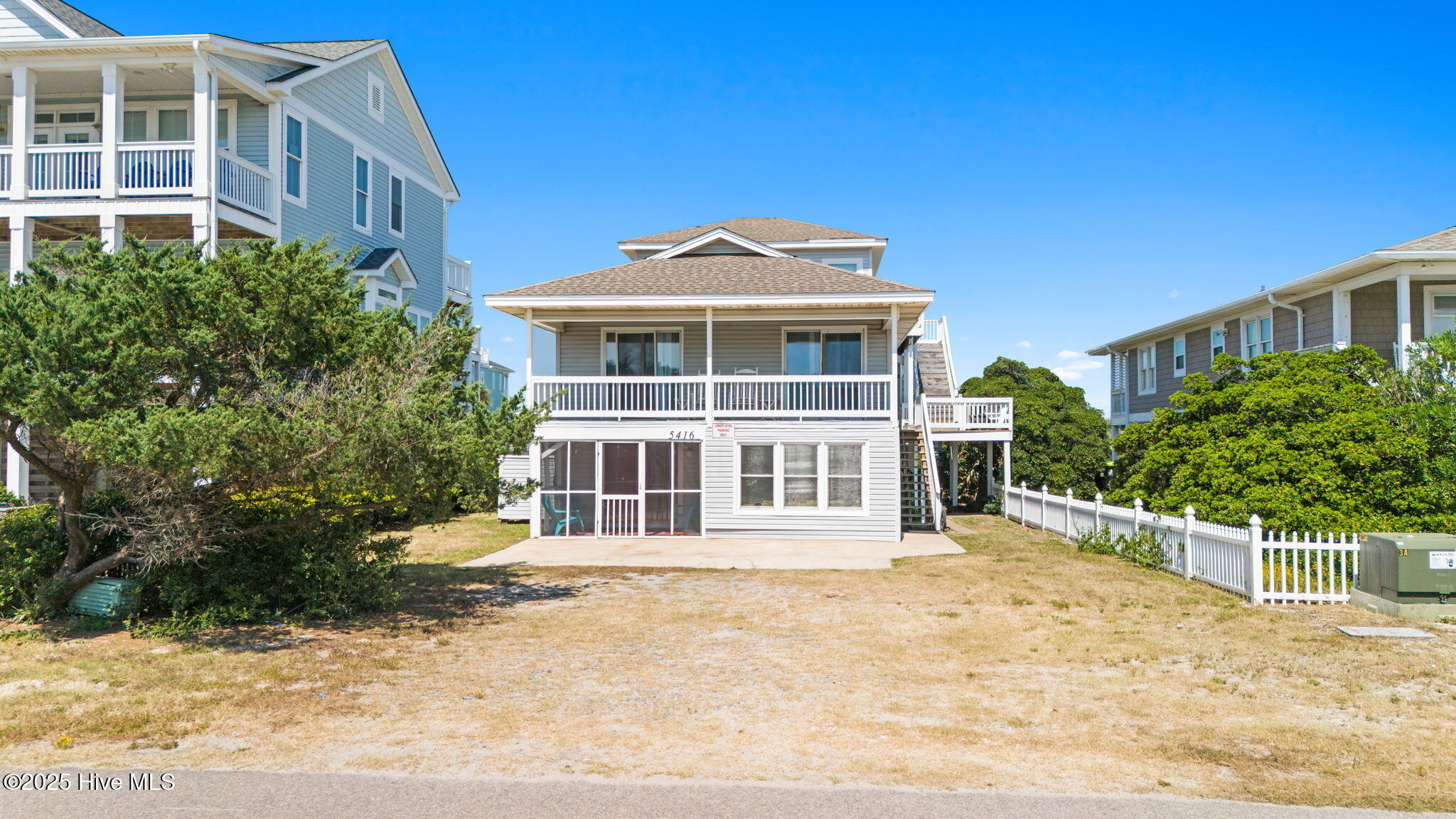 Oak Island, North Carolina 28465, United States, 6 Bedrooms Bedrooms, ,4 BathroomsBathrooms,Residential,Active,255807