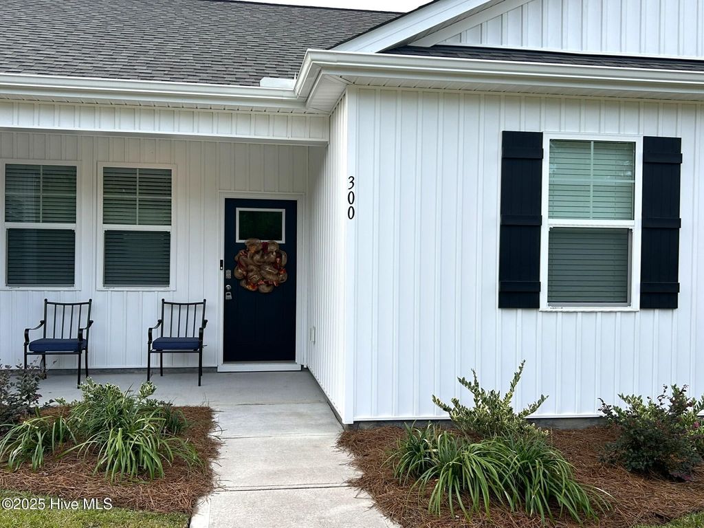 Photo of 300 N Atlantic Avenue, Wilmington, NC 28411 (MLS # 100548880)