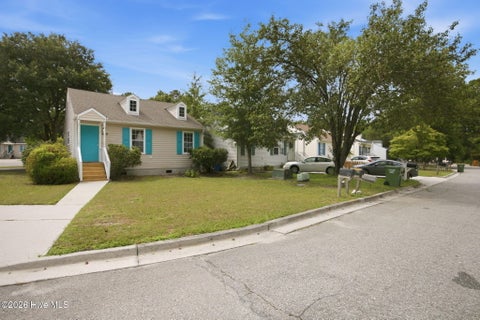 Tiny photo for 630 Varsity Drive, Wilmington, NC 28403 (MLS # 100604472)