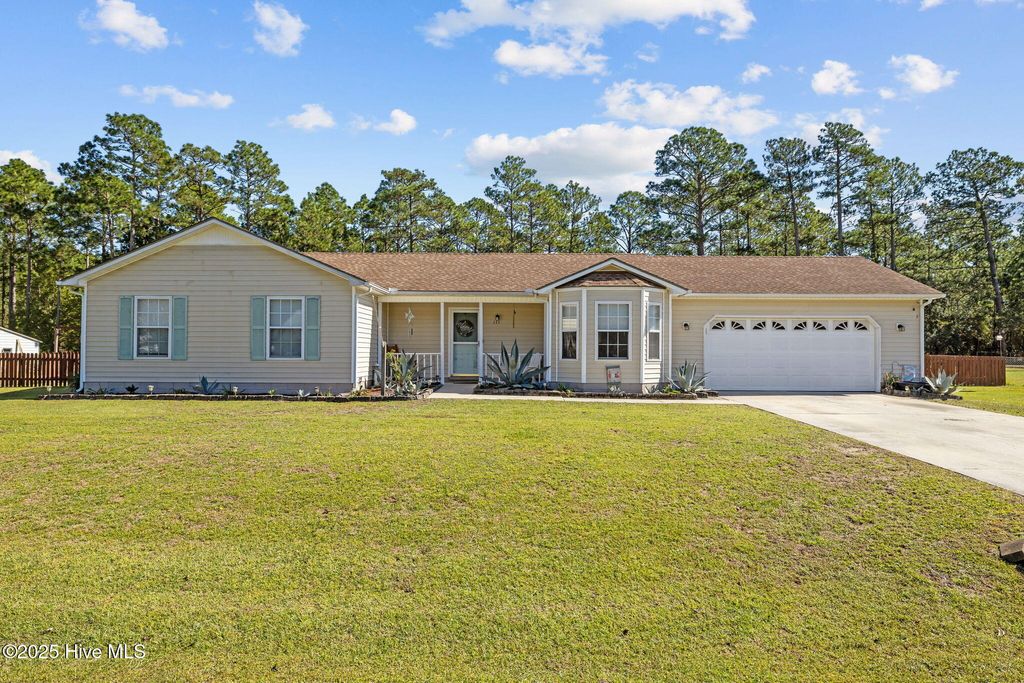 Photo of 111 Countryside Court, Newport, NC 28570 (MLS # 100538191)