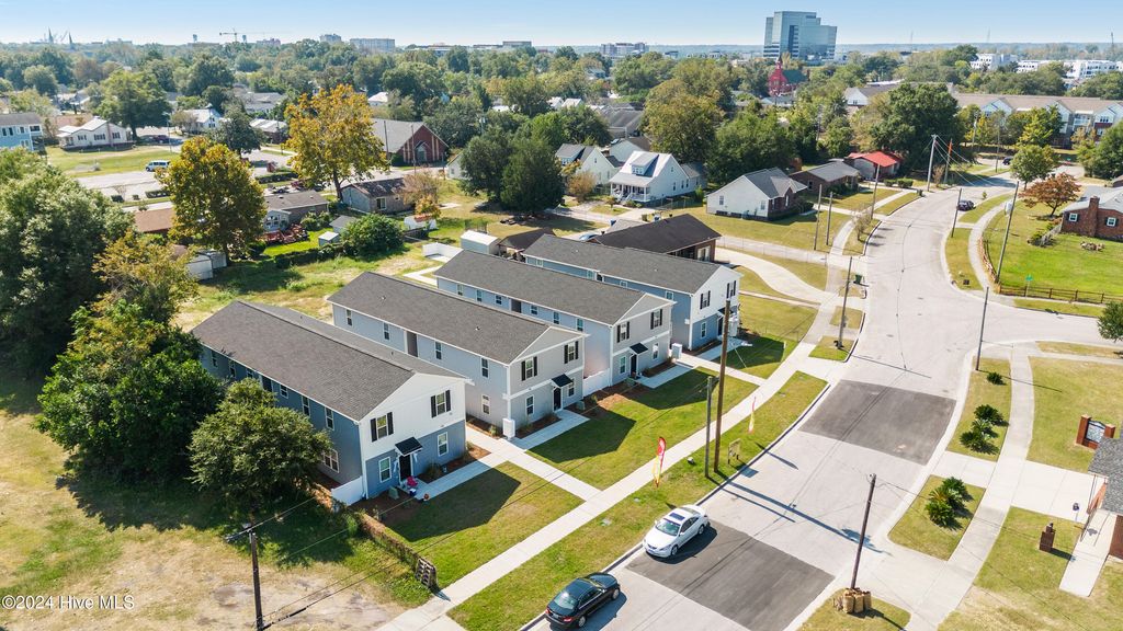 Photo of 710 Taylor Street #D, Wilmington, NC 28401 (MLS # 100581095)