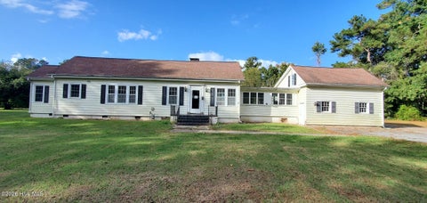 Photo of 916 E Main Street, Plymouth, NC 27962 (MLS # 100612891)
