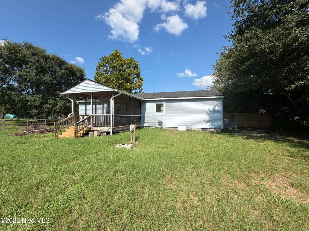 Photo of 130 Freshwater Drive, Hubert, NC 28539 (MLS # 100594887)