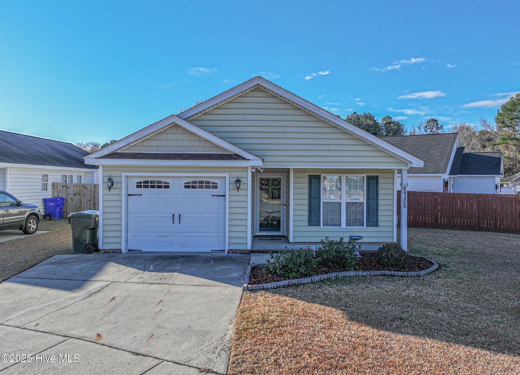 Photo of 2305 Sawgrass Drive, Winterville, NC 28590 (MLS # 100545301)