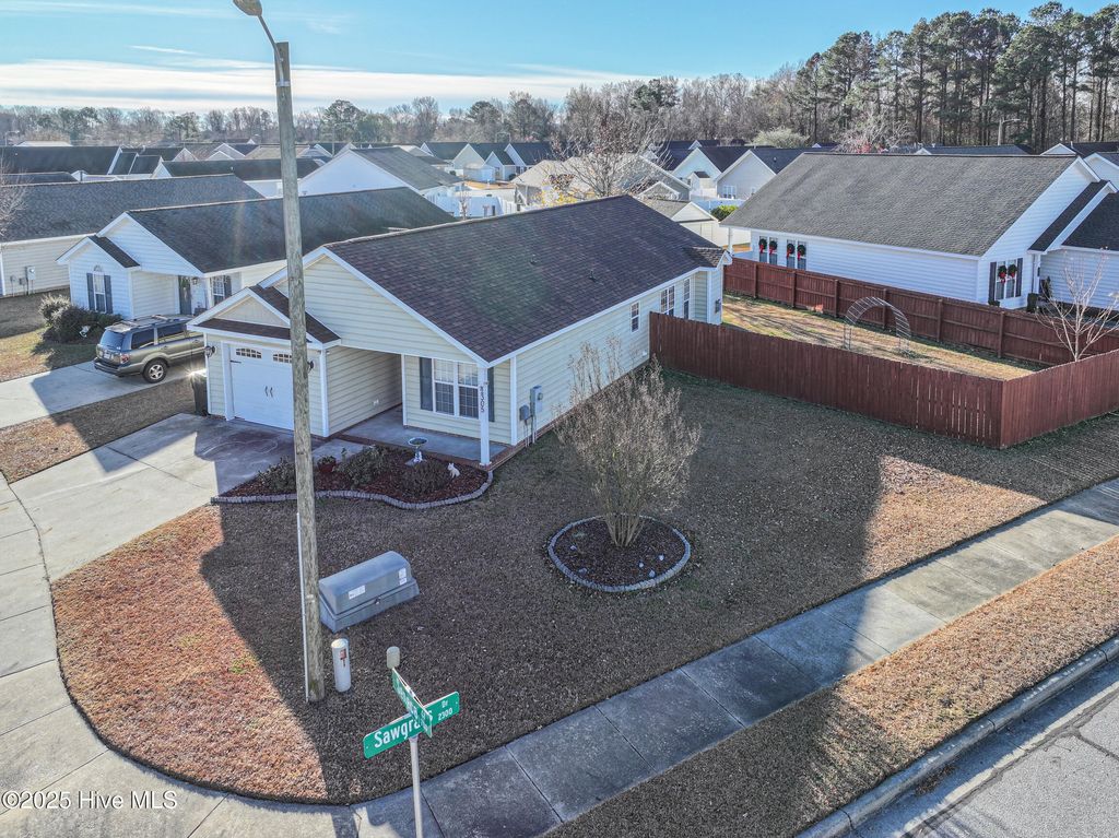 Photo of 2305 Sawgrass Drive, Winterville, NC 28590 (MLS # 100545301)