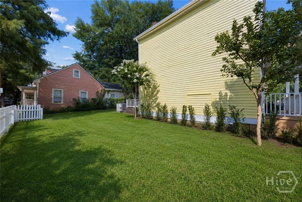 Photo of 122 W 31St Street, Savannah, GA 31401 (MLS # SA359895)