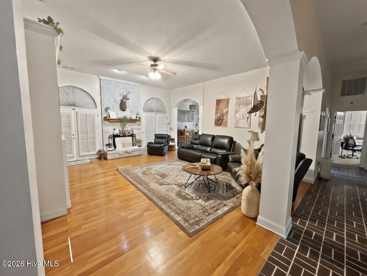 251 Whites Crossing Lane