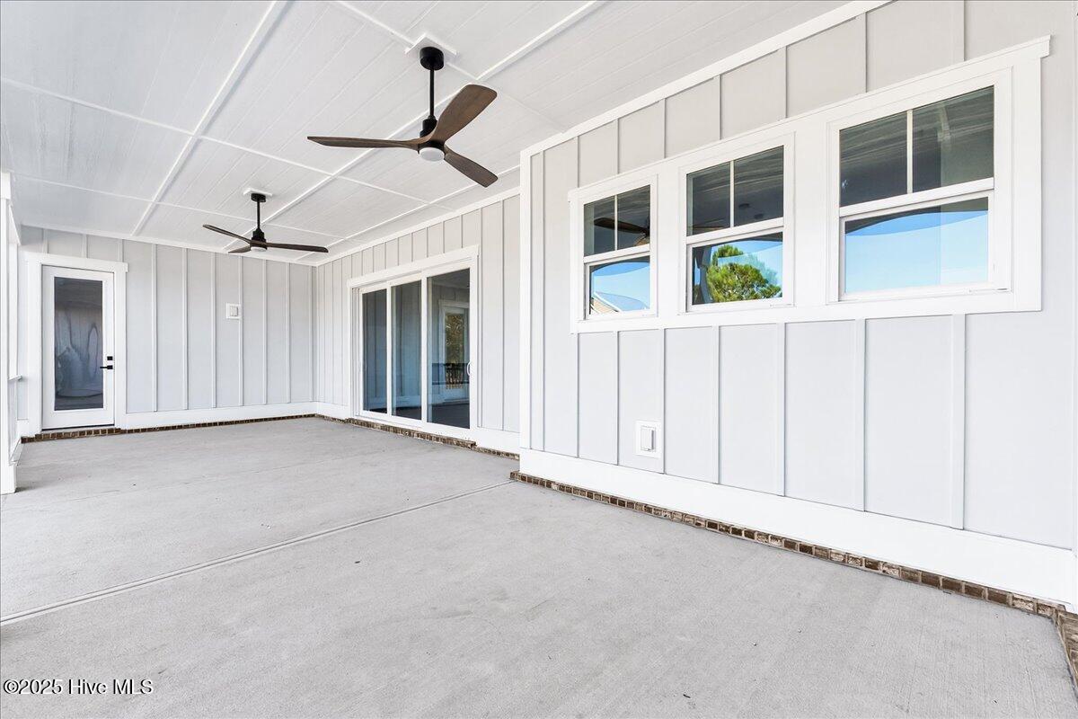 Calabash, North Carolina 28467, United States, 4 Bedrooms Bedrooms, ,4 BathroomsBathrooms,Residential,Active,255702