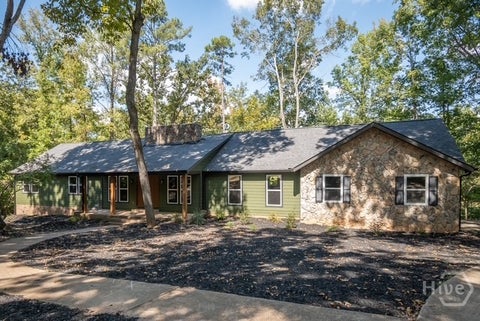 Photo for 160 Lake Forest Drive