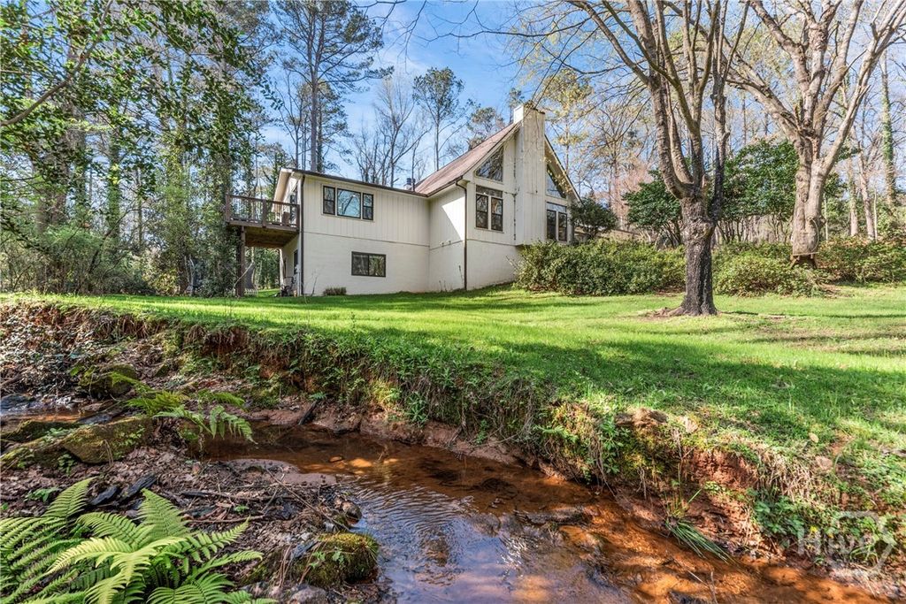Photo of 200 Skyline Parkway, Athens, GA 30606 (MLS # CL350934)