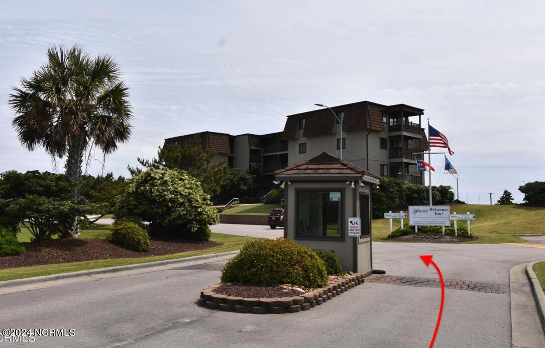 2008 E Ft Macon Road D18