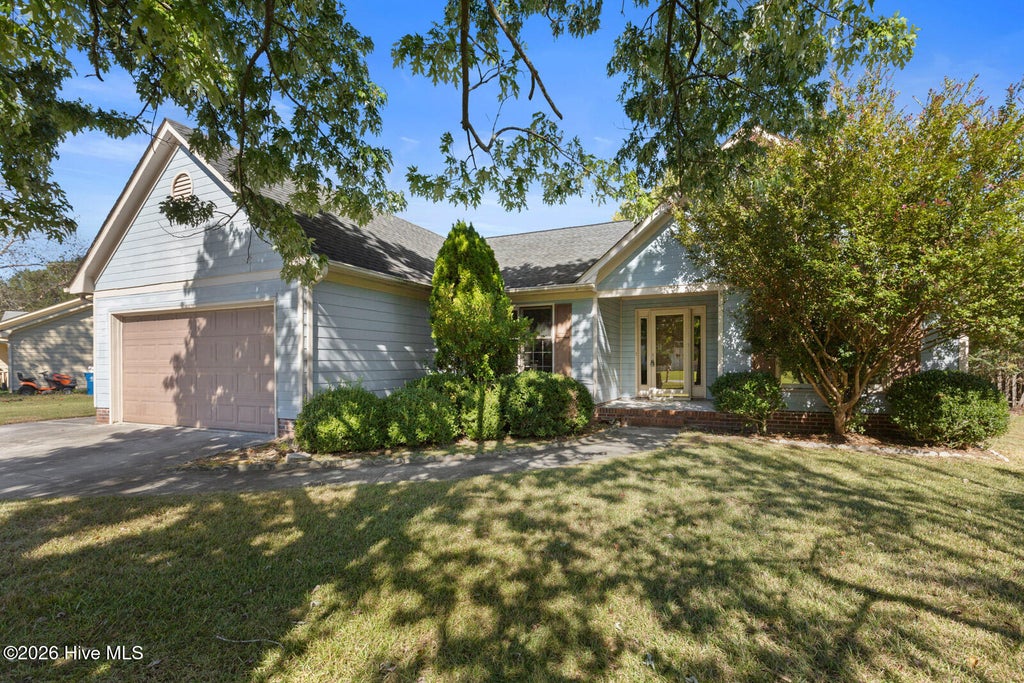 Photo of 704 Mallard Drive, Jacksonville, NC 28540 (MLS # 100612591)